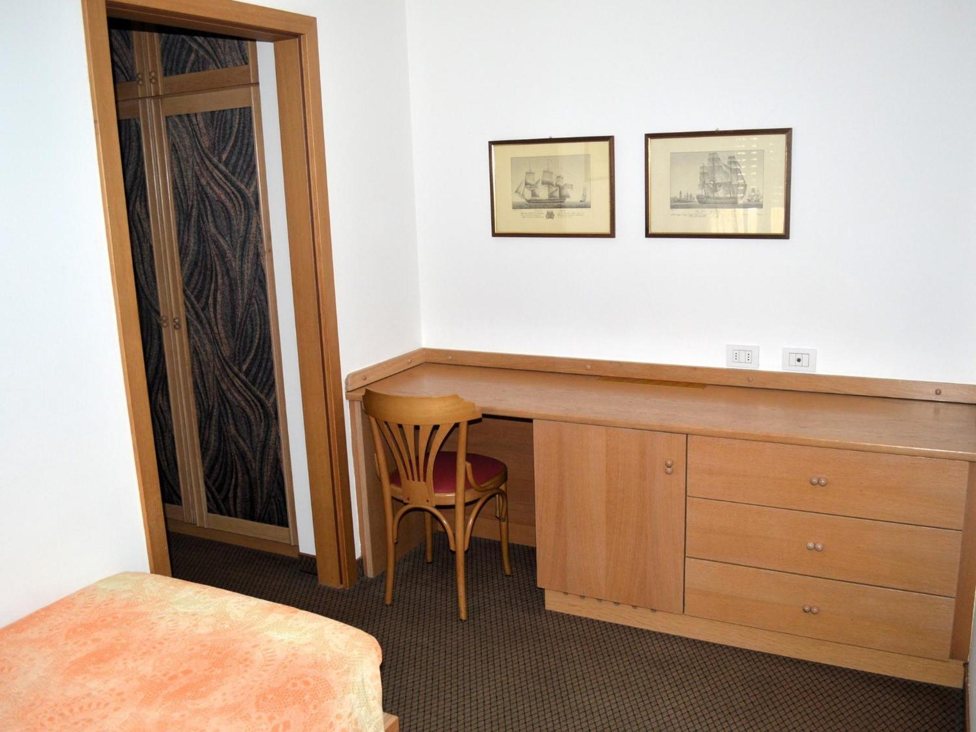 Hotel Villa Regina Levico Terme Kültér fotó