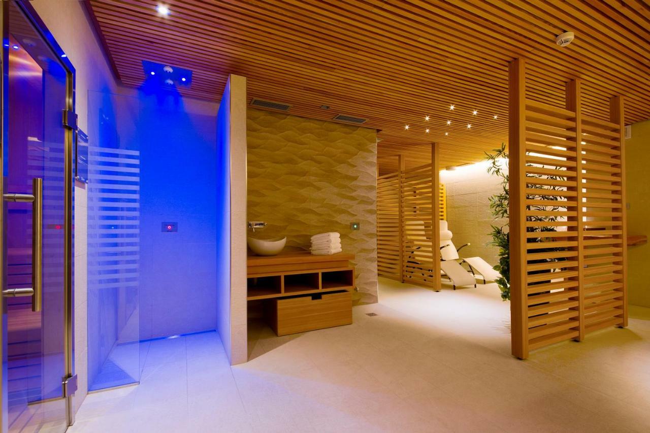Hotel Villa Regina Levico Terme Kültér fotó